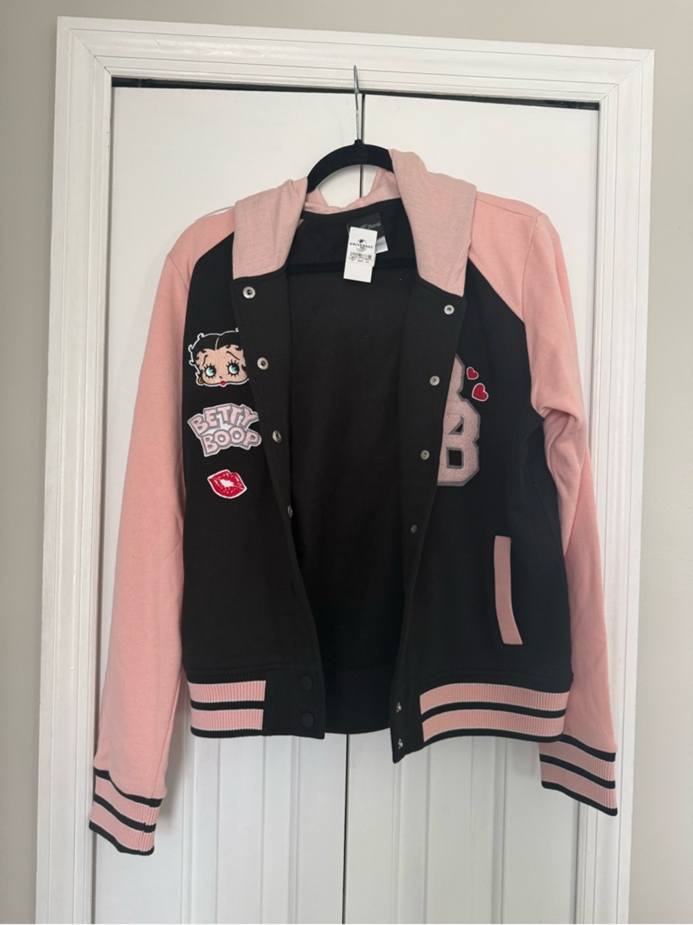 Universal Studios Betty Boop Cardigan / Light Jacket
